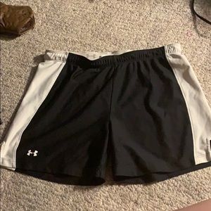 Women’s UA shorts